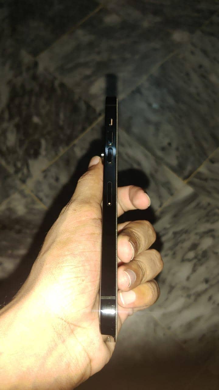 iPhone 14 Pro Max 3