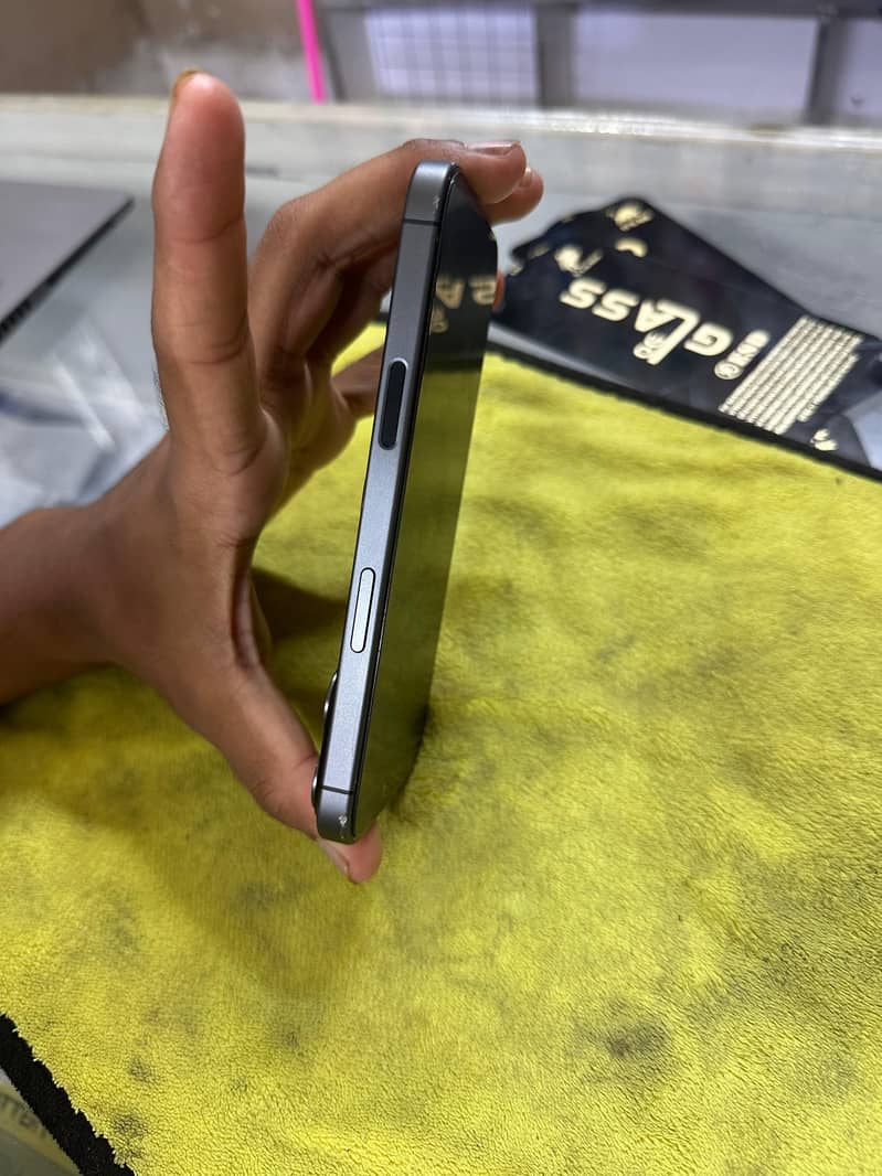 Apple iPhone 17 2