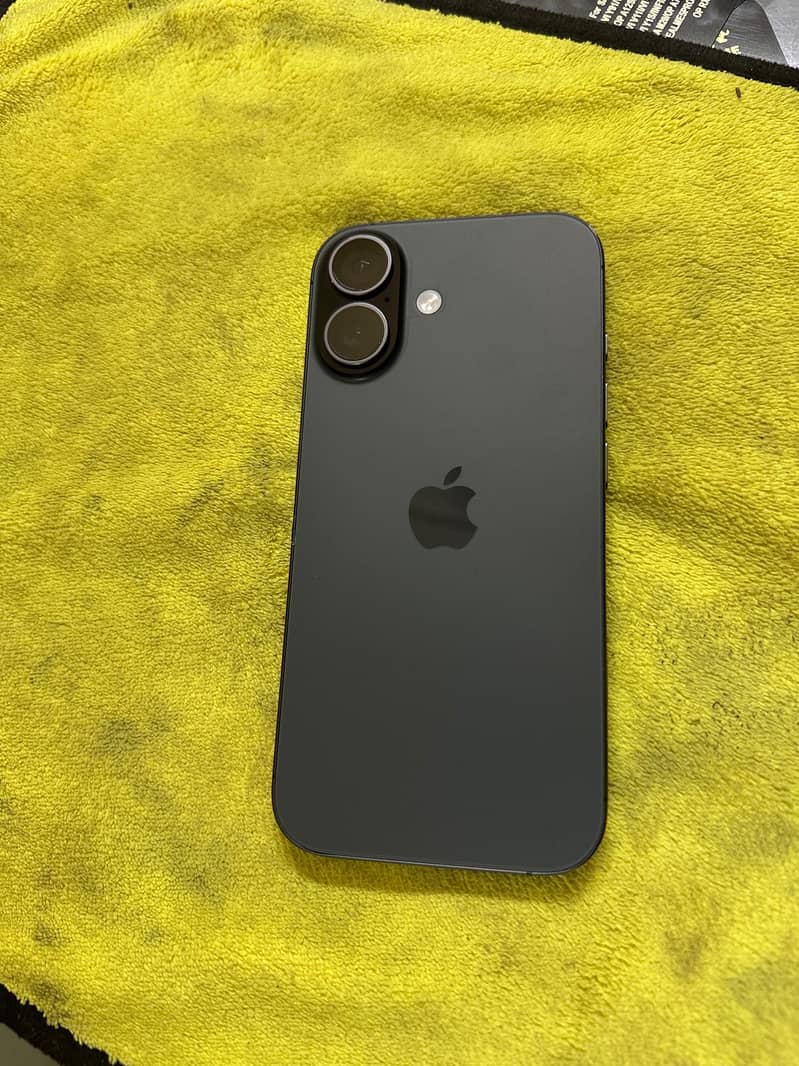 Apple iPhone 17 5