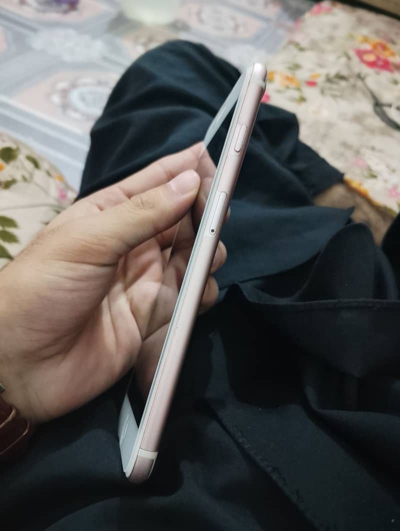 Apple iPhone 7 Plus 1