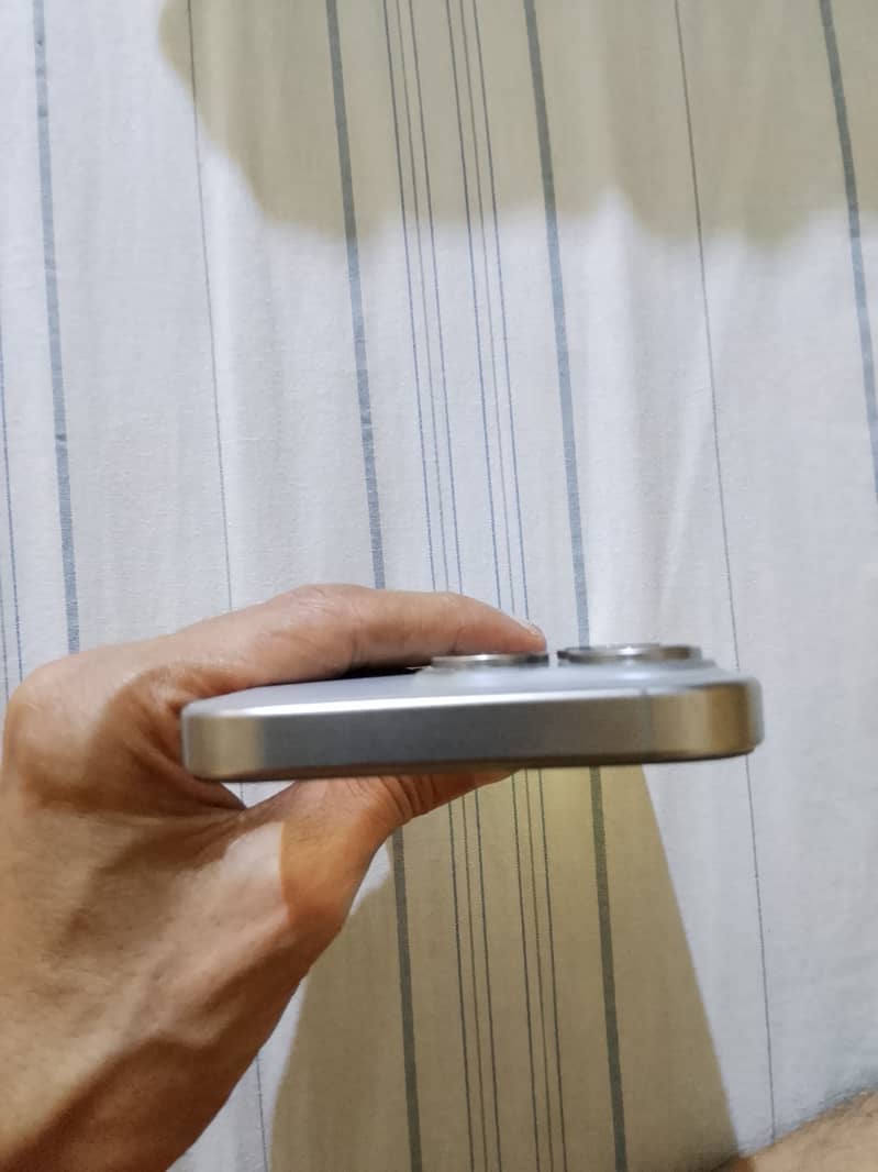 Apple iPhone 15 Pro 5