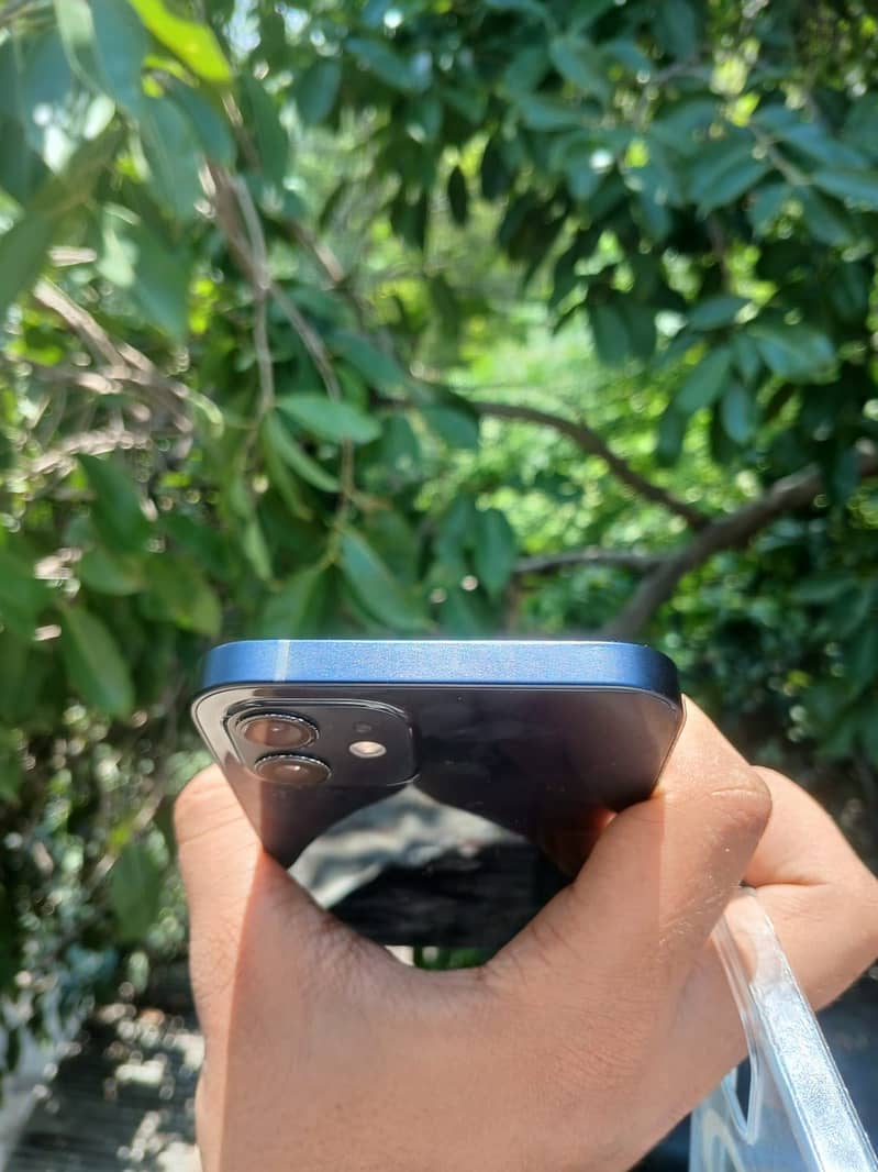 Apple iPhone 12 5
