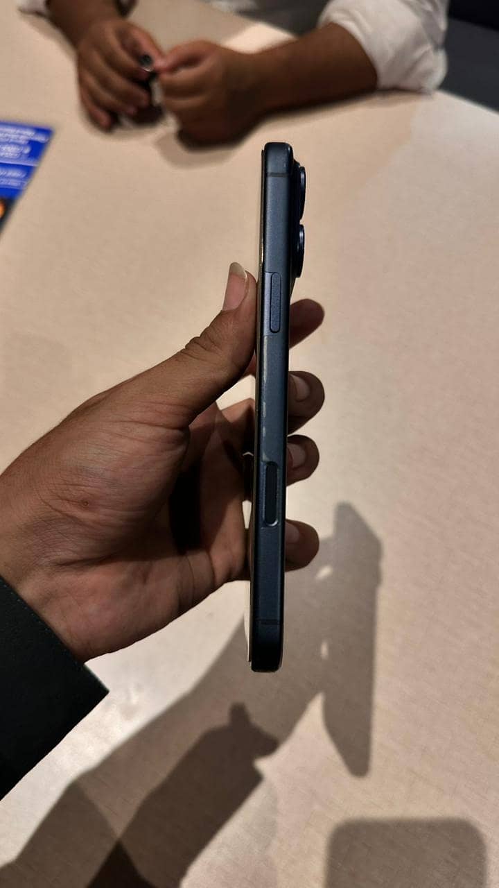Apple iPhone 17 Pro Max 0