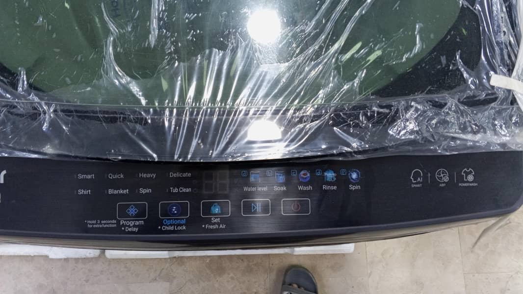 HAIER AUTOMATIC WASHING MACHINE 1