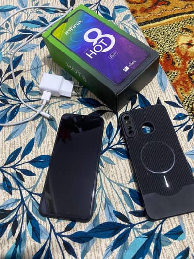 Infinix Hot 8