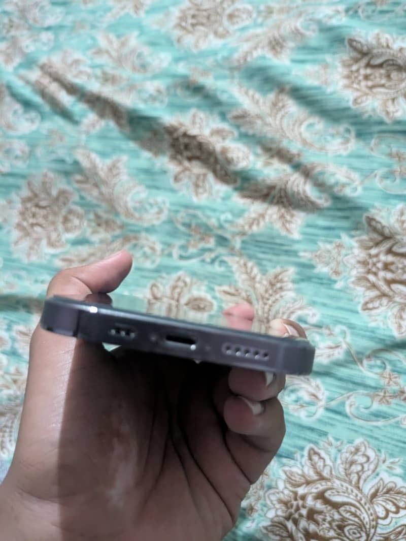 Apple iPhone 14 Pro 2