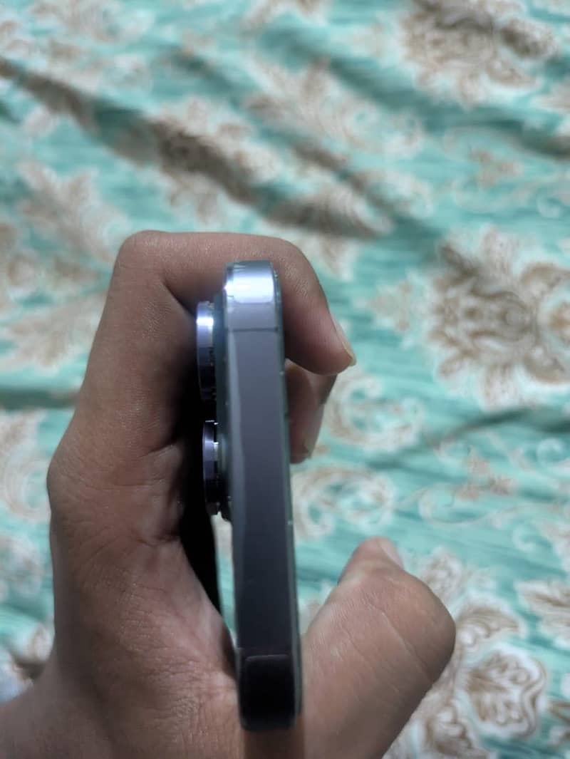 Apple iPhone 14 Pro 3