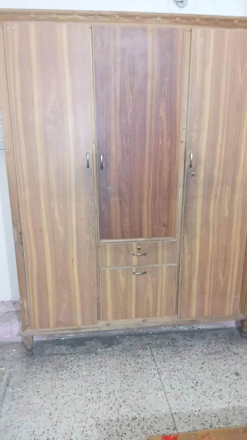 Wardrobe 0