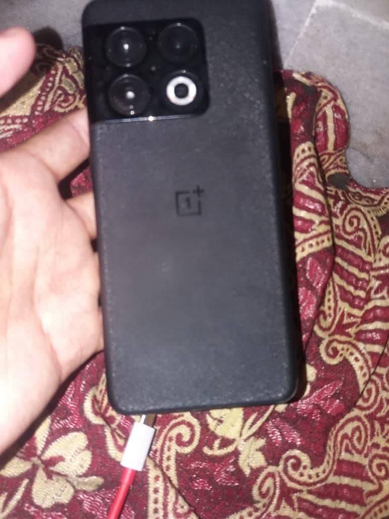 One Plus 10 Pro 3