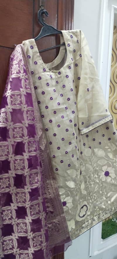 Fancy 3-Piece Off-White & Purple Embroidered Suit (Excellent Condition