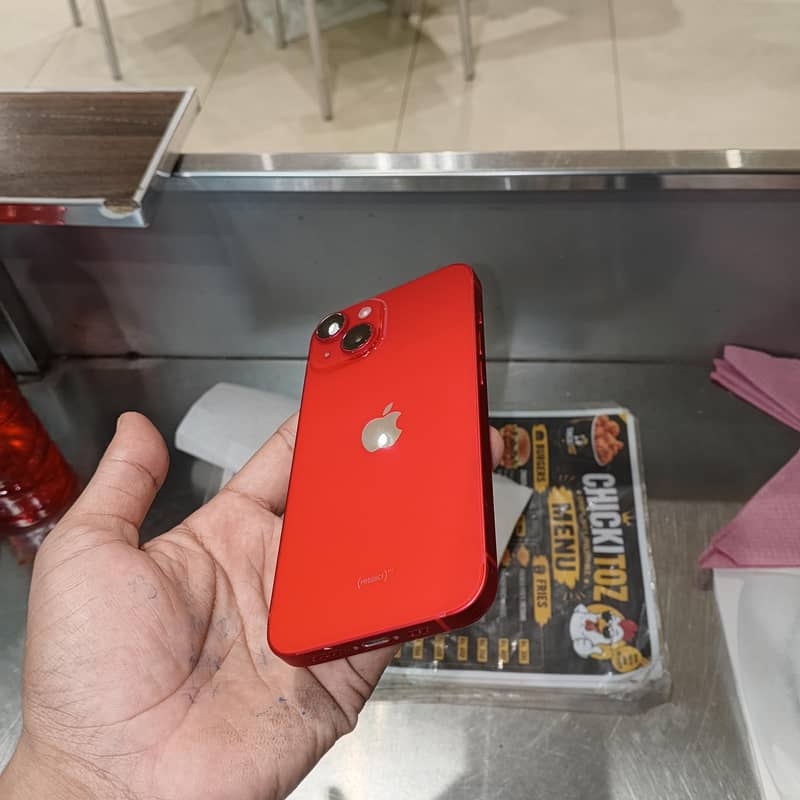 Apple iPhone 14 4