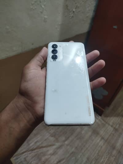 Tecno CAMON 18T with box