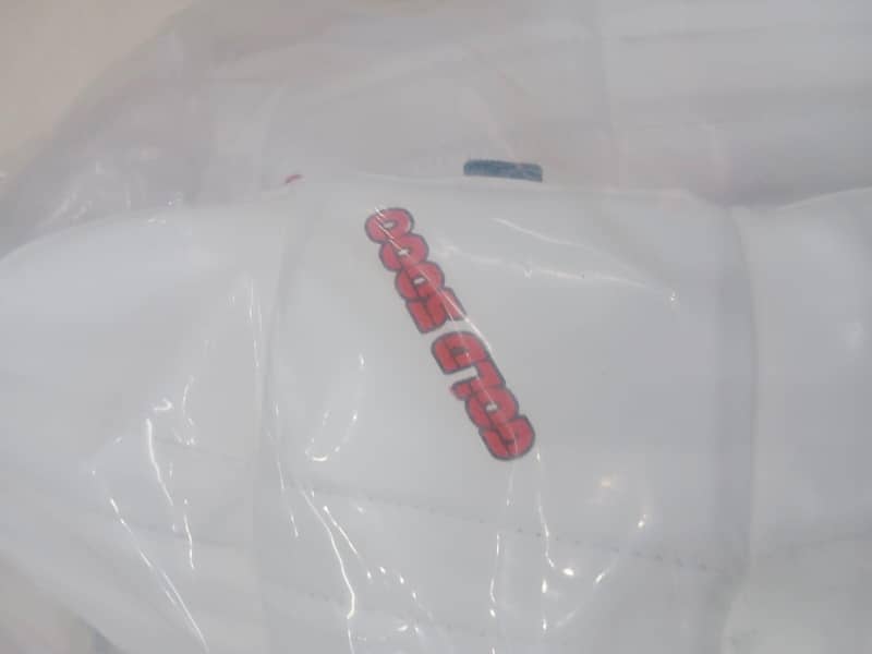 pad gloves 1