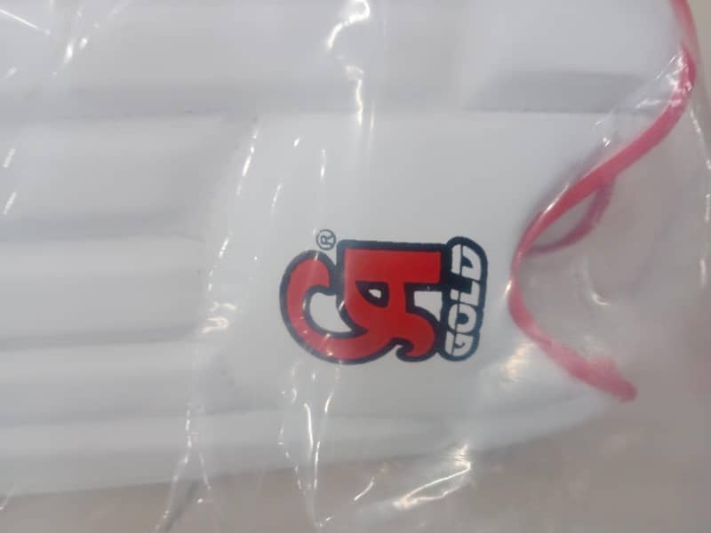 pad gloves 3