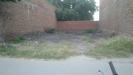 8 marla street no 1 umair town Sargodha road faisalabad