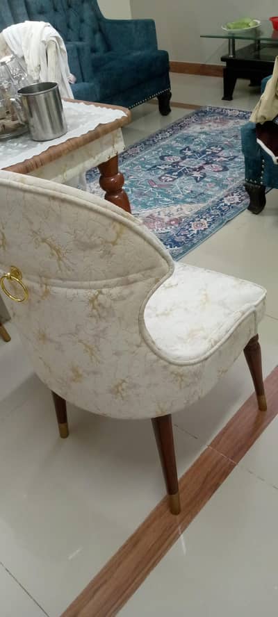 Table chair 5