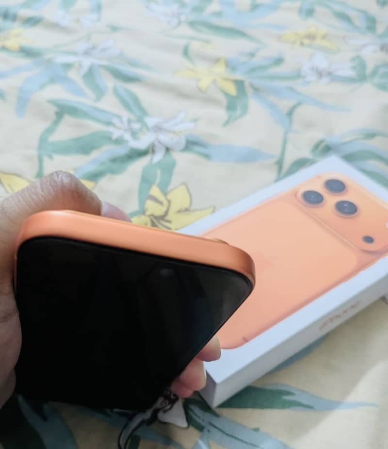 Apple iPhone 17 Pro 2