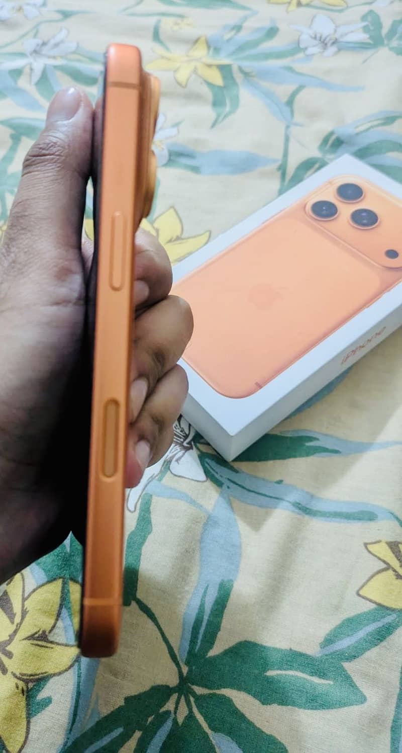 Apple iPhone 17 Pro 4