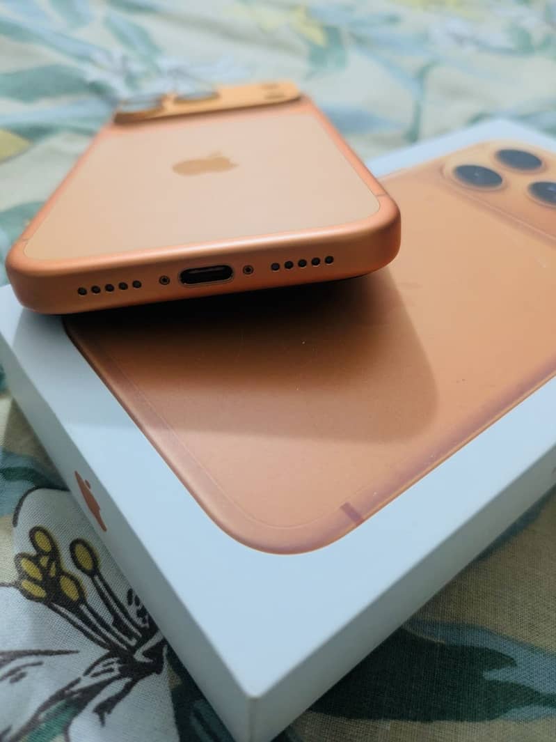 Apple iPhone 17 Pro 6