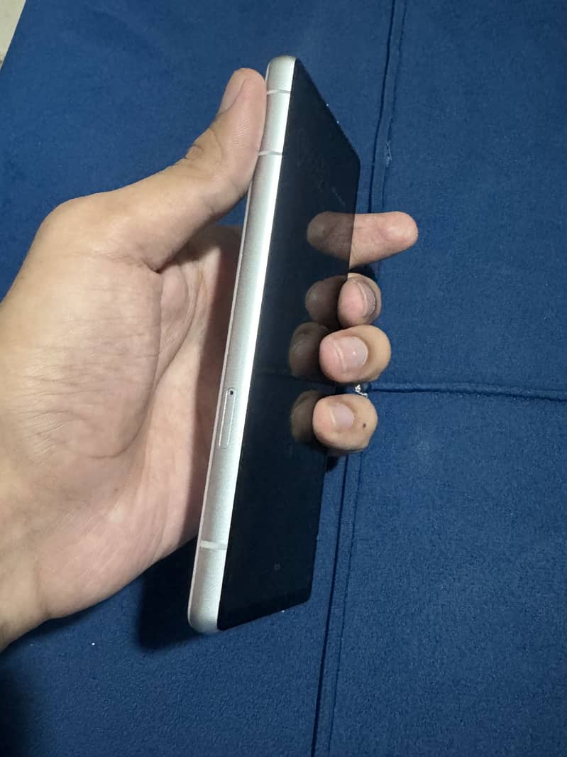 Google Pixel 7a 1