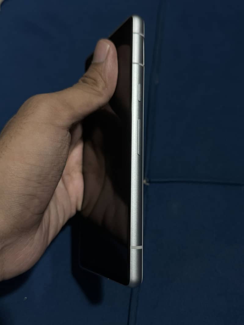 Google Pixel 7a 3