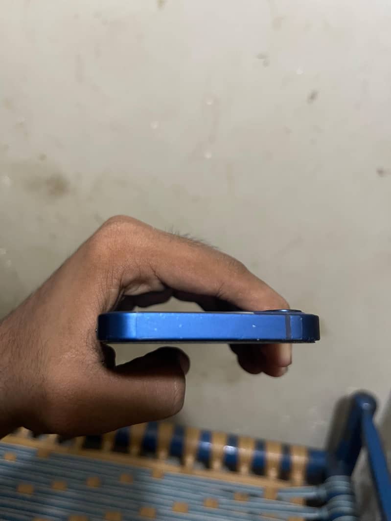 Apple iPhone 12 mini 3