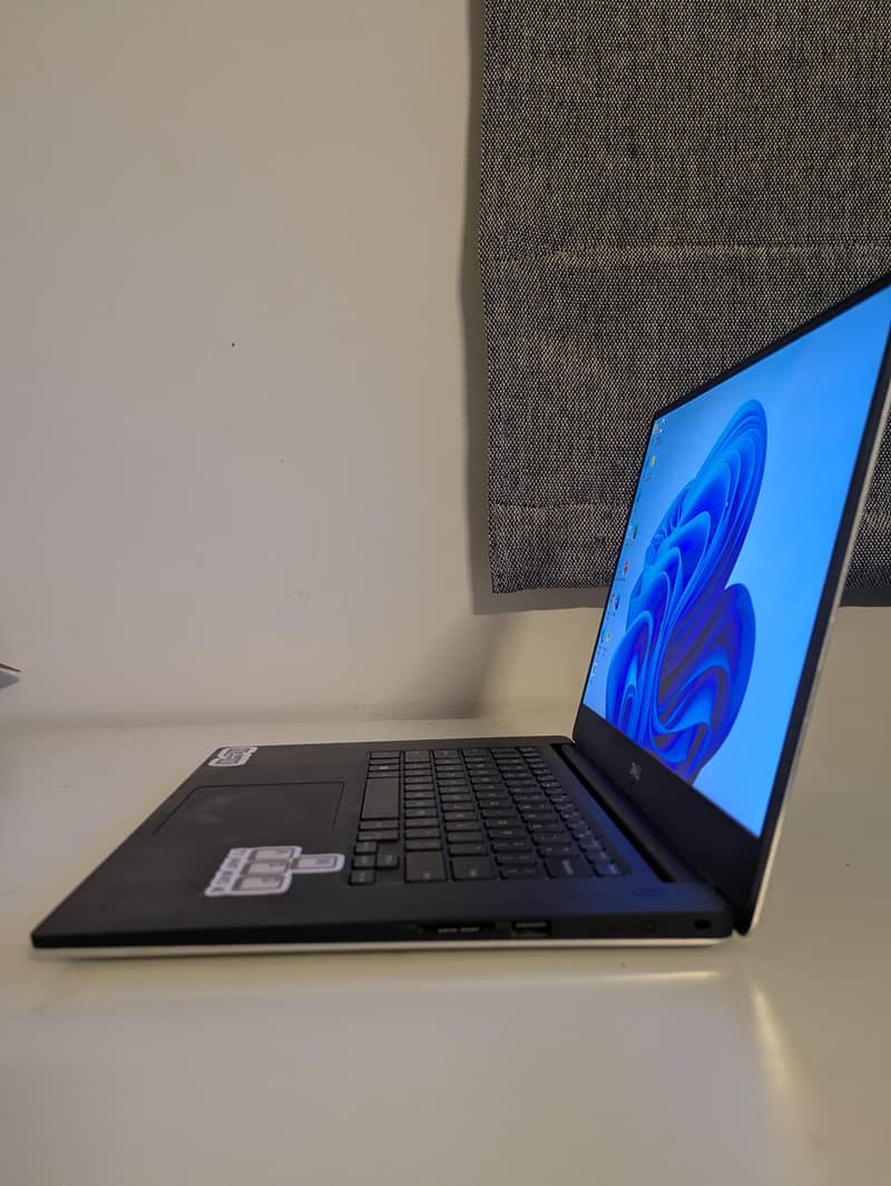 Dell precision 5530 2