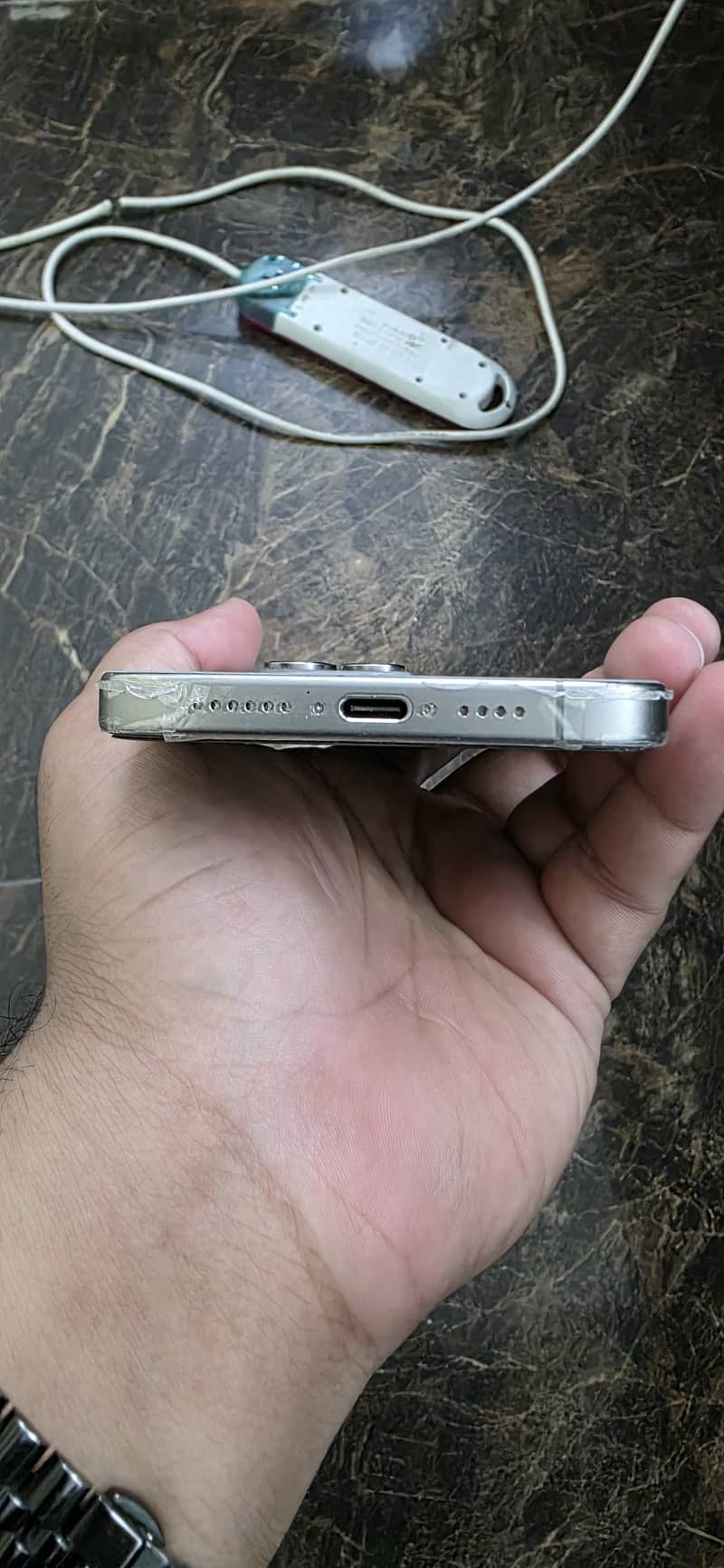 Apple iPhone 15 Pro Max 2