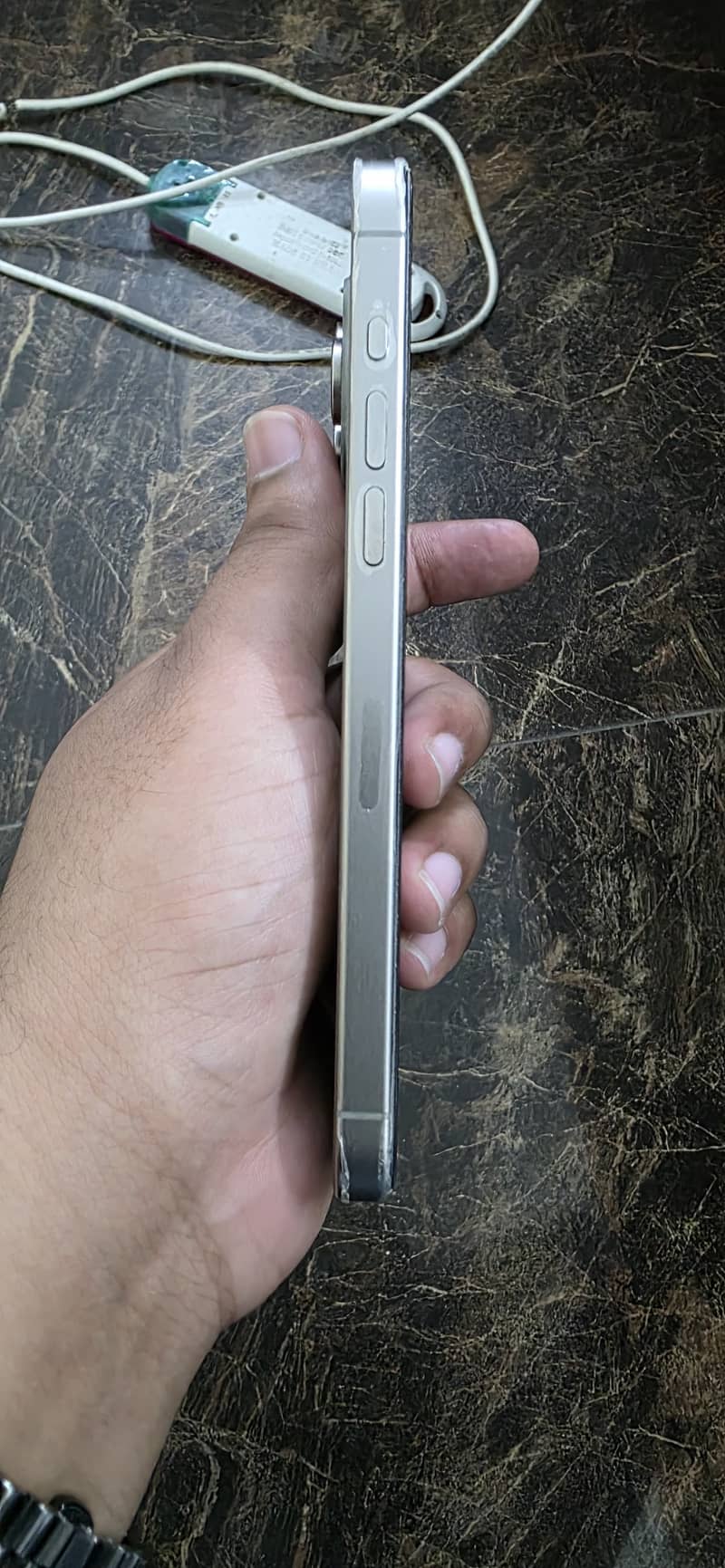 Apple iPhone 15 Pro Max 4