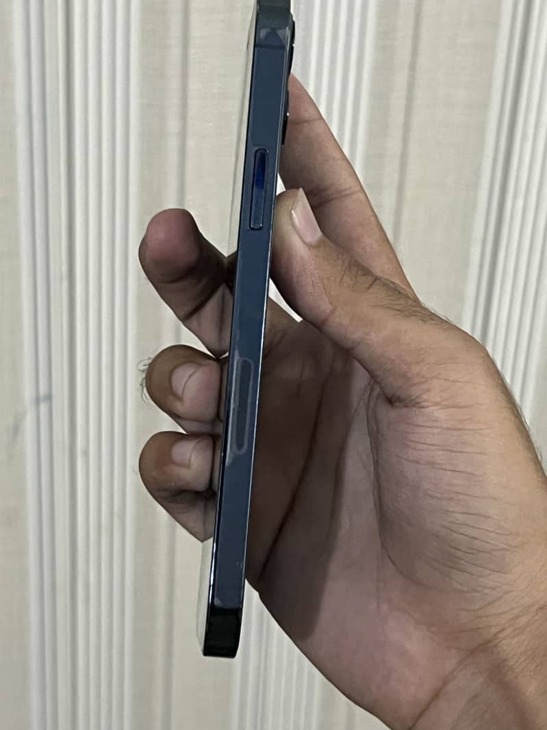 Apple iPhone 12 Pro 3