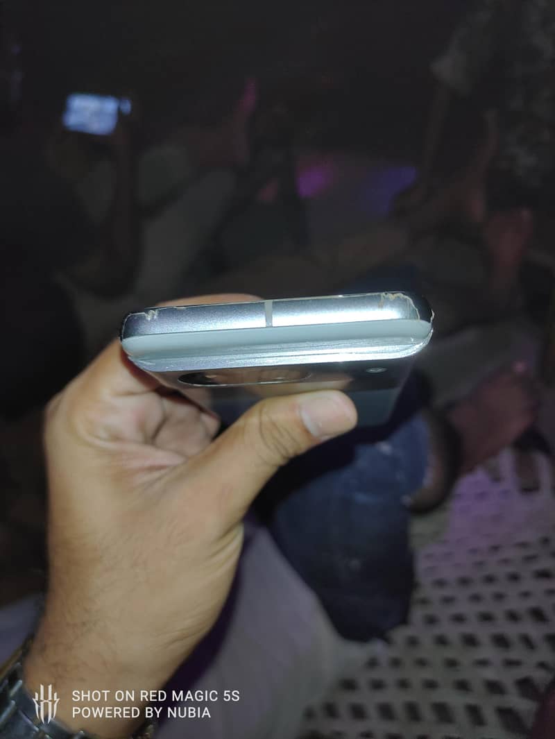 Google Pixel 8 2