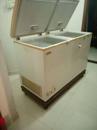 urgent sell ok pice ha cooling kr rha h 2no tarf hum ne new ly lia ha