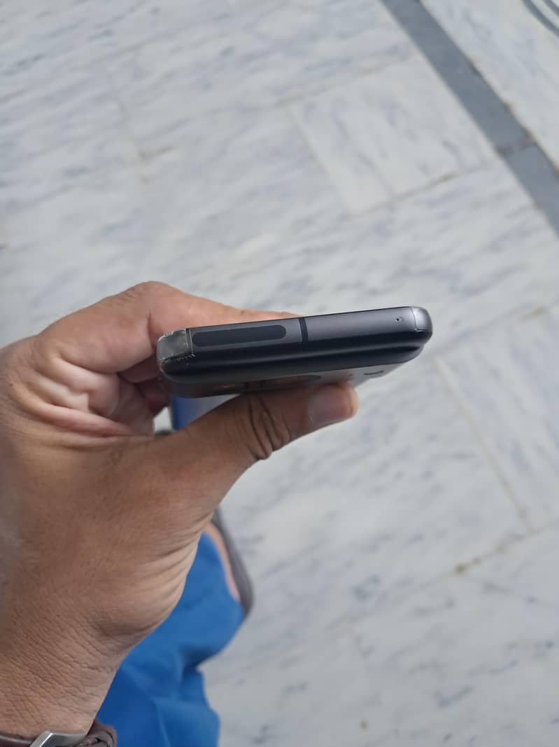 Google Pixel 8 2