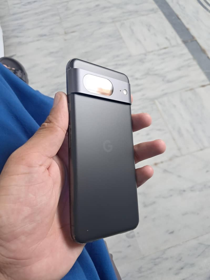 Google Pixel 8 5