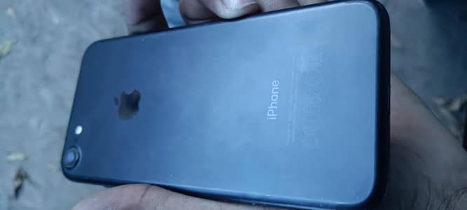Apple iPhone 7