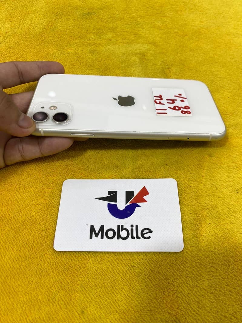 Apple iPhone 11 3