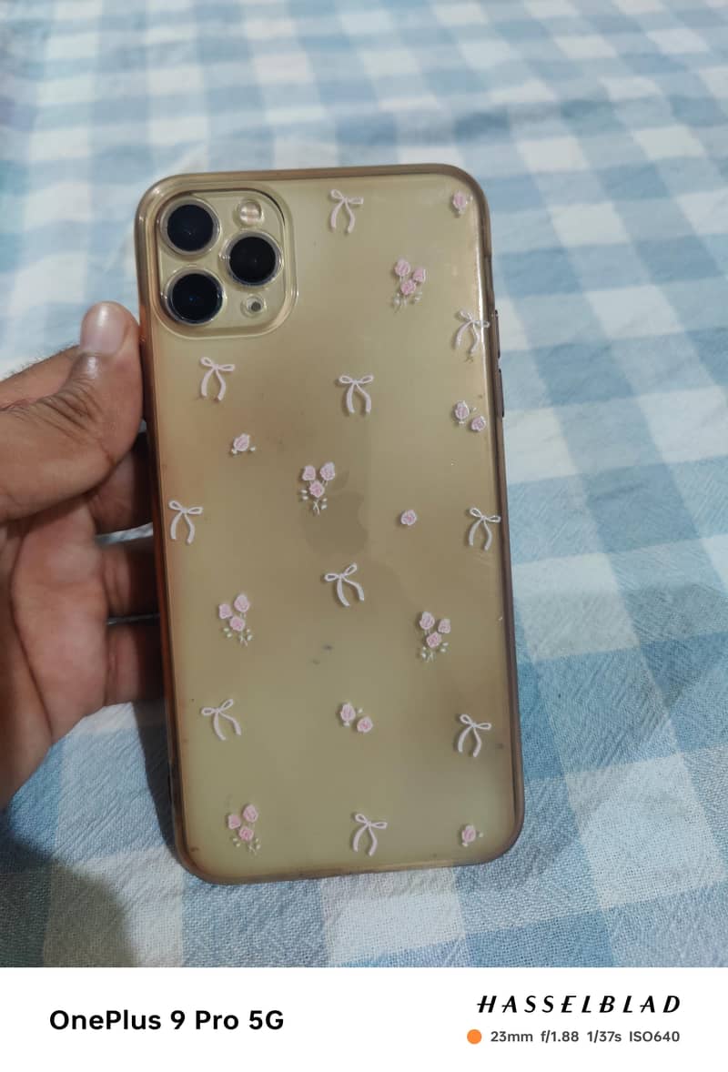 Apple iPhone 11 Pro Max 4