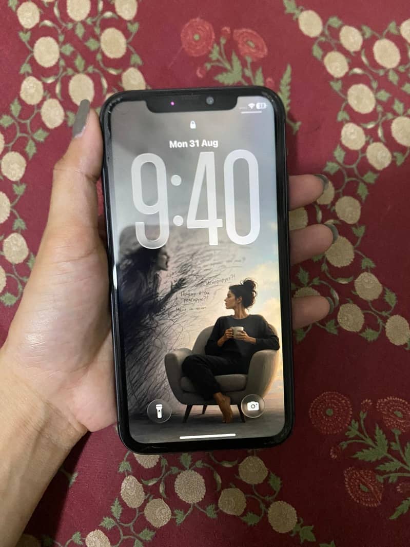 Apple iPhone 11 4
