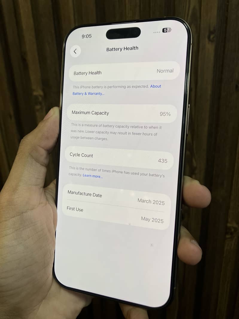 Apple iPhone 16 Pro Max 1
