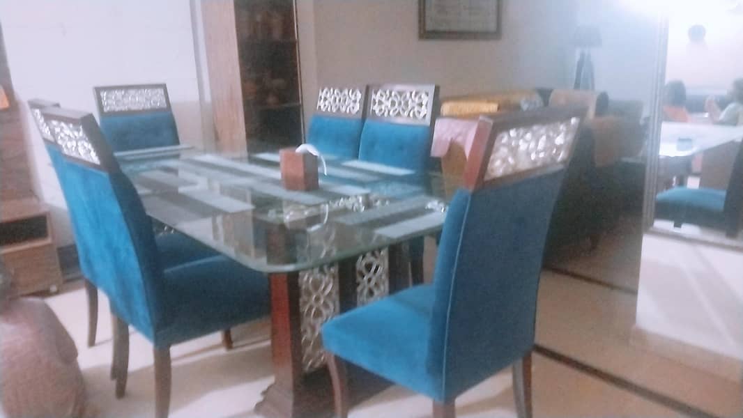 dining table with chairs 3