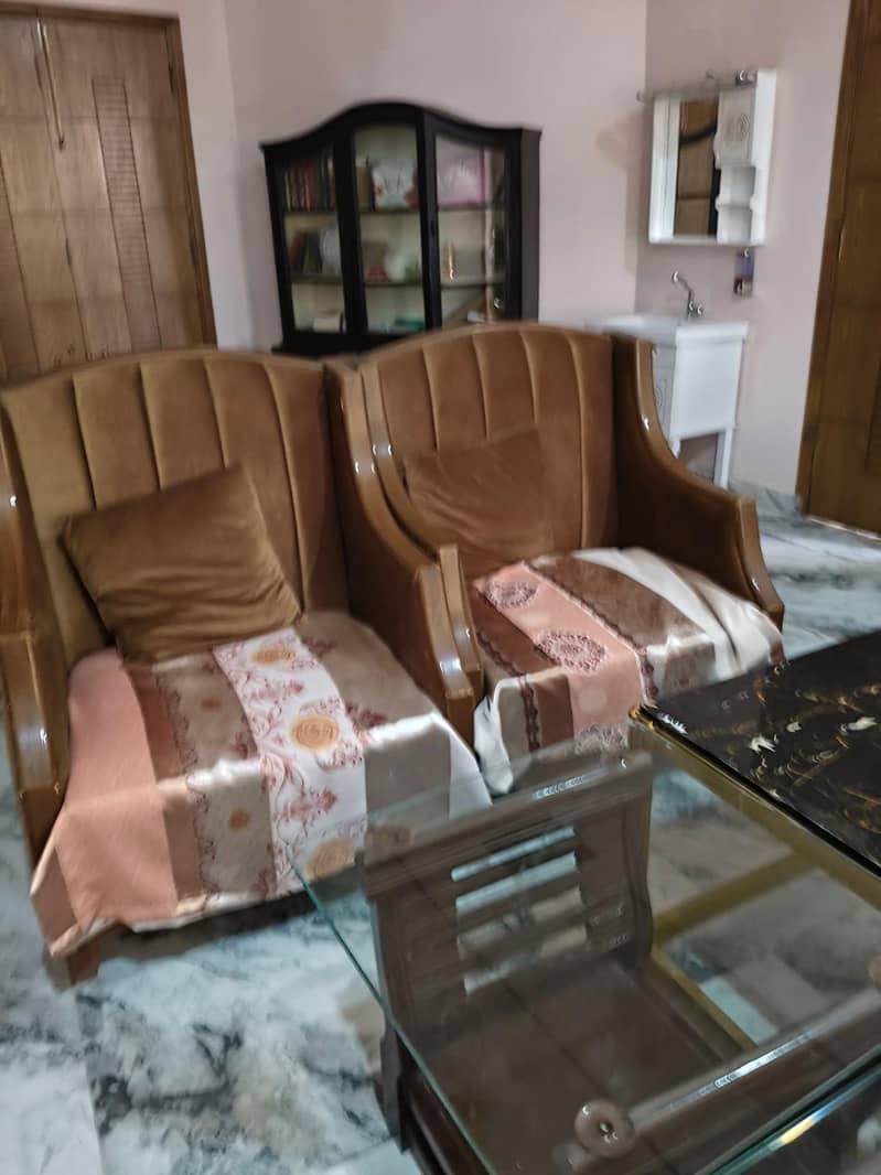 5 seater sofa set. 1