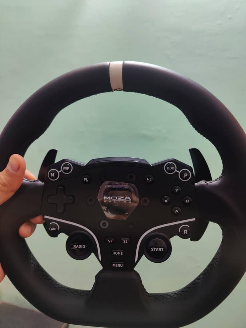 MOZA R5 Racing Simulator Setup 1