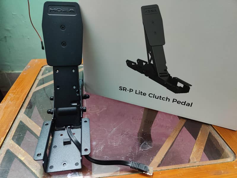 MOZA R5 Racing Simulator Setup 7
