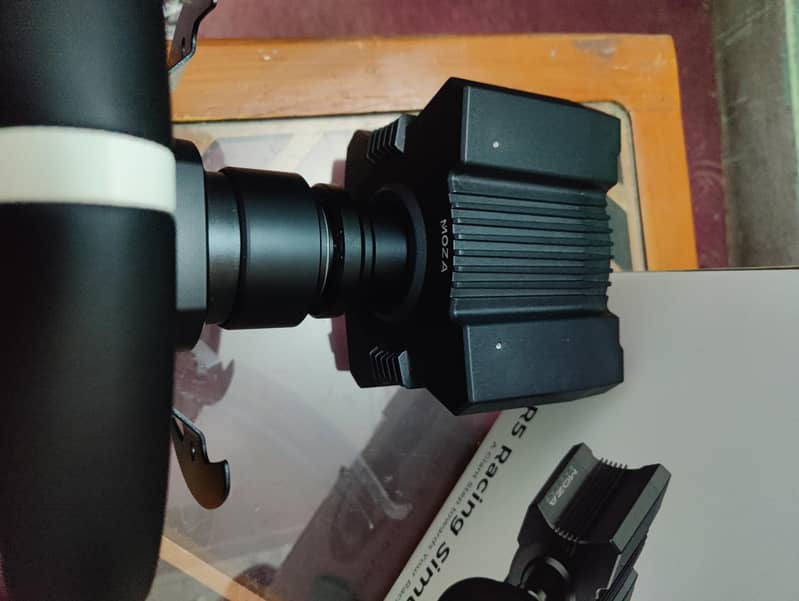 MOZA R5 Racing Simulator Setup 10