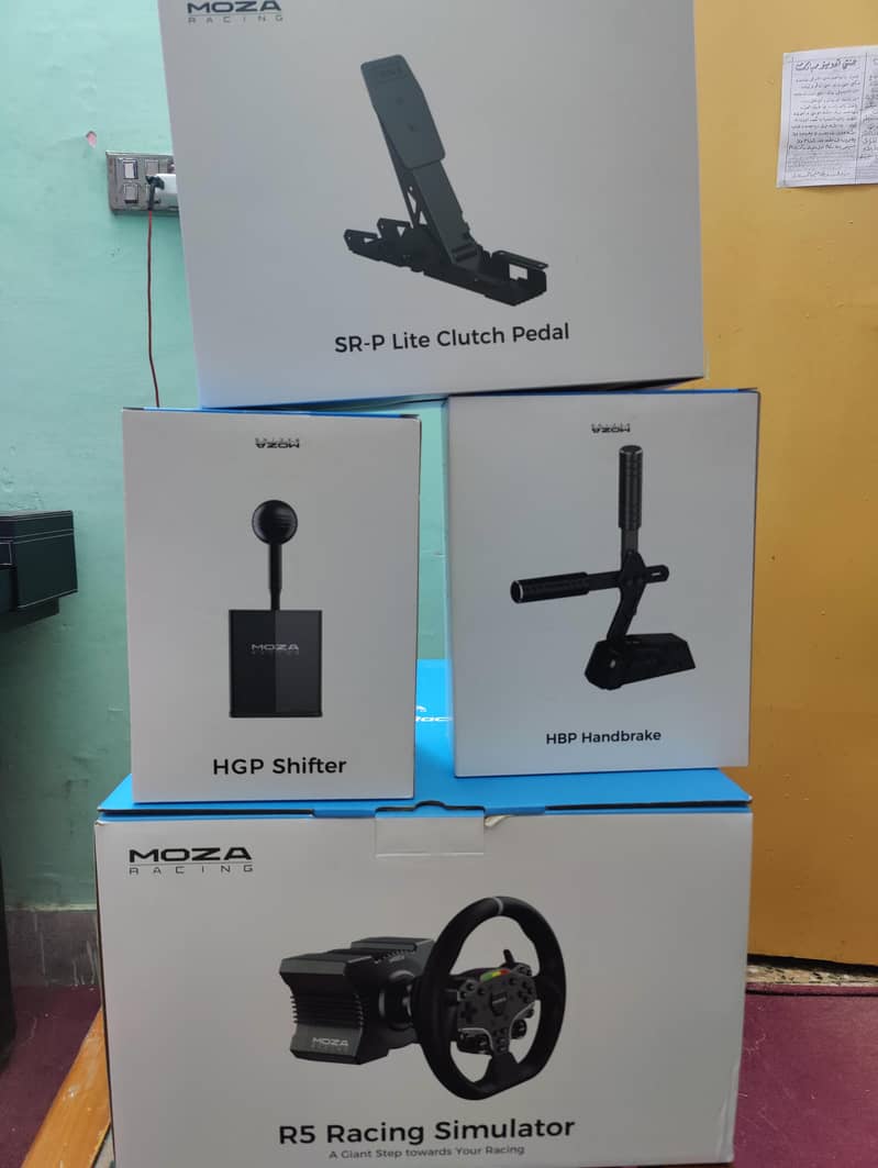 MOZA R5 Racing Simulator Setup 13
