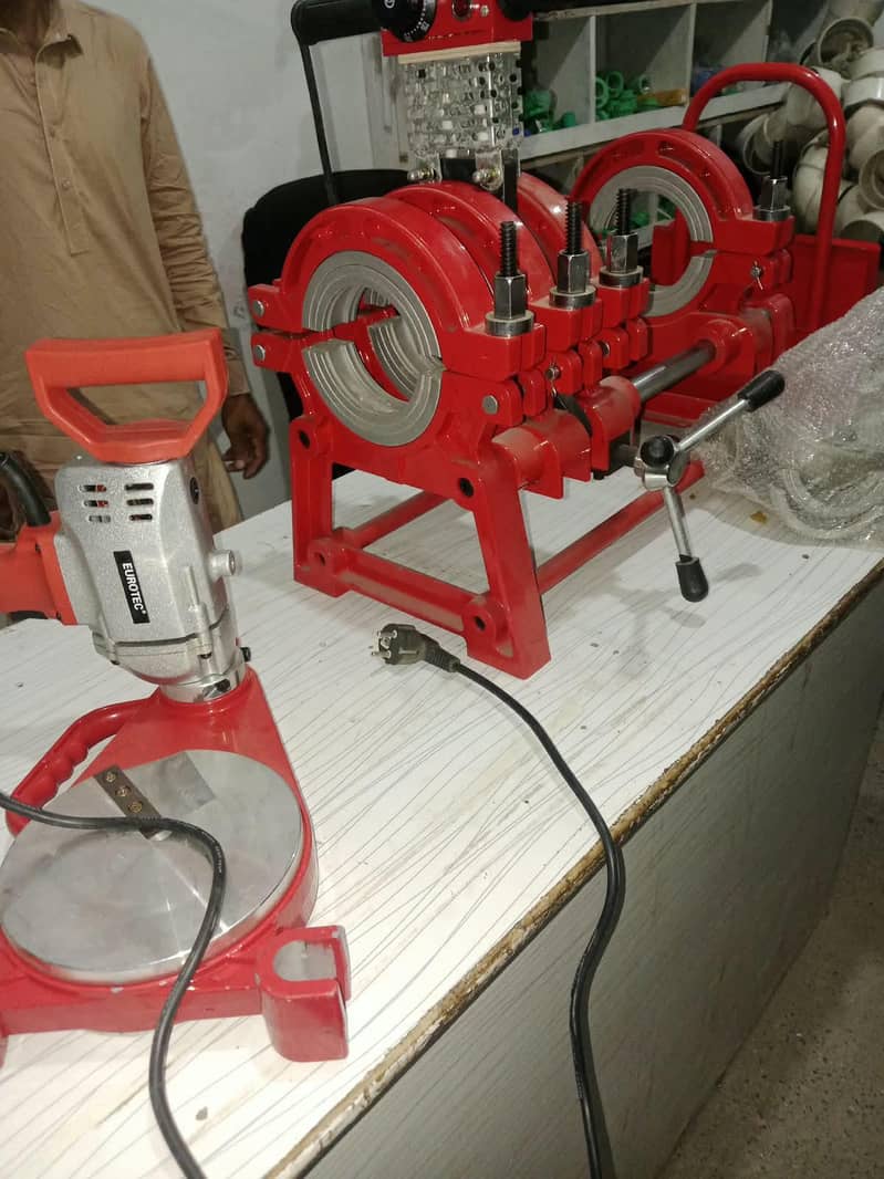U PVC joined machine 0