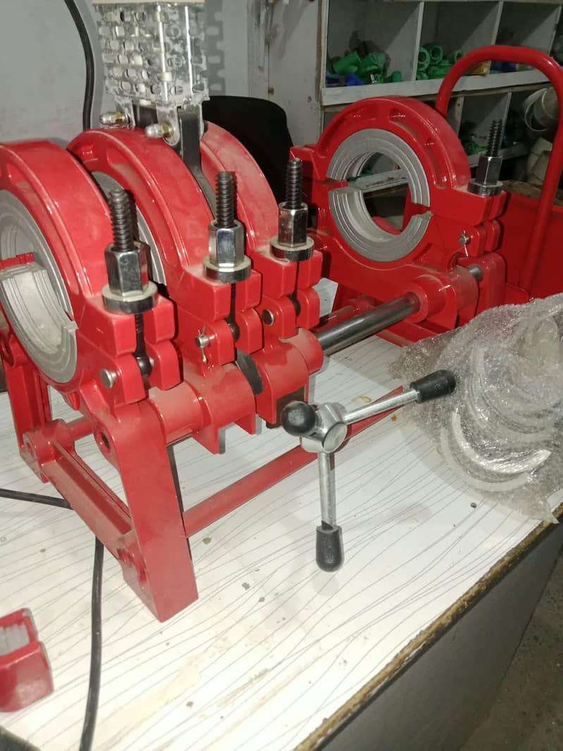 U PVC joined machine 5