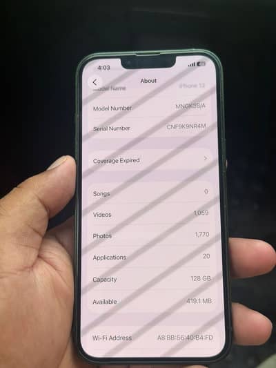 Apple iPhone 13