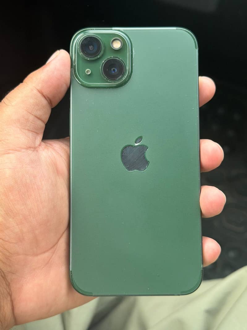 Apple iPhone 13 4