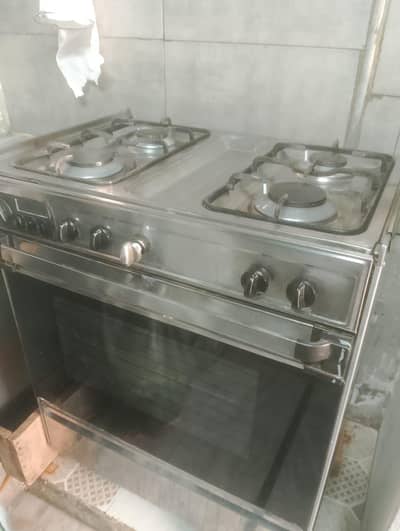 cooking range with 4 burner